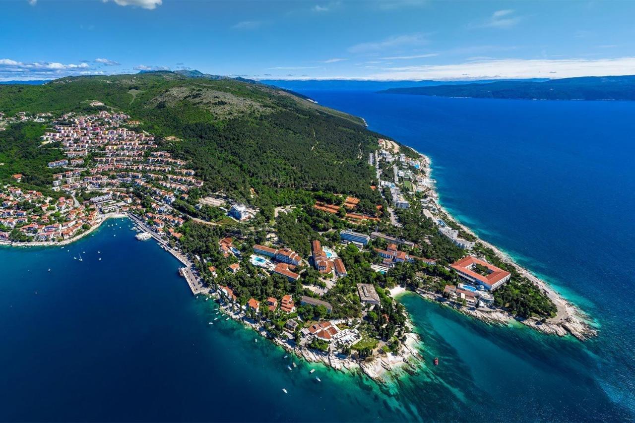 Apartments With A Parking Space Rabac, Labin - 19058 ภายนอก รูปภาพ